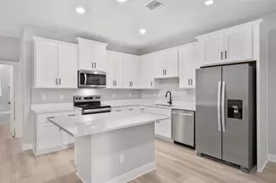 1607 Celebration Dr, Fort Pierce, FL 34947 - Photo 4