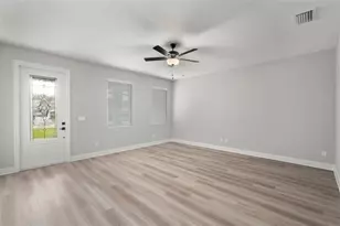 1607 Celebration Dr, Fort Pierce, FL 34947 - Photo 8