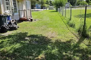 421 N 10th St, Fort Pierce, FL 34950 - Photo 4