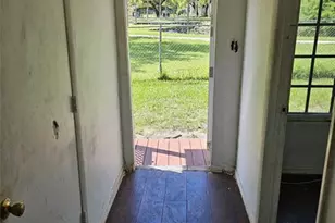 421 N 10th St, Fort Pierce, FL 34950 - Photo 38