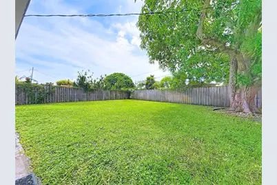 12 SW 13th Ct, Deerfield Beach, FL 33441 - Photo 14