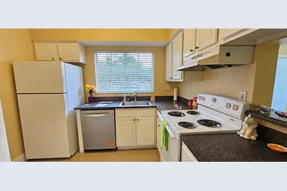 1881 NW 96th Terrace, Unit #7F, Pembroke Pines, FL 33024 - Photo 6