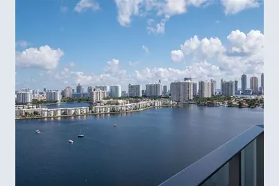 17111  Biscayne Boulevard, Unit #2105 + 1 Boat Slip 100 Ft, North Miami Beach, FL 33160 - Photo 16