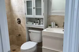 11685 Canal Dr, North Miami, FL 33181 - Photo 20