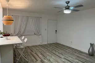 11685 Canal Dr, North Miami, FL 33181 - Photo 6