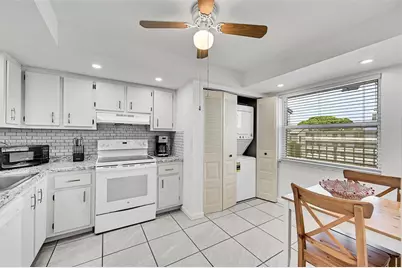 7620 NW 18th St, Unit #403, Margate, FL 33063 - Photo 6