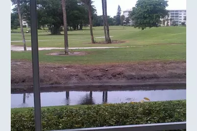 3051 S Palm Aire Dr, Pompano Beach, FL 33069 - Photo 2