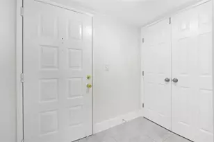 2200 S Cypress Bend Dr, Pompano Beach, FL 33069 - Photo 26