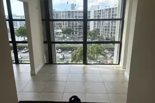 800 Parkview Dr, Hallandale Beach, FL 33009 - Photo 8