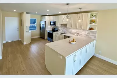 7887  Golf Circle Dr, Unit #211, Margate, FL 33063 - Photo 6