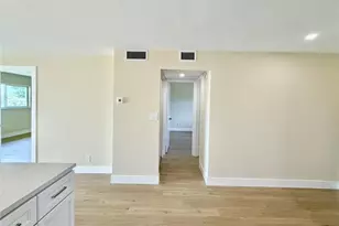 7887 Golf Cir Dr, Margate, FL 33063 - Photo 14