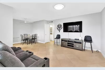 5300  Washington St, Unit #D308, Hollywood, FL 33021 - Photo 2