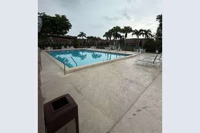 7640  Courtyard Run, Boca Raton, FL 33433 - Photo 14