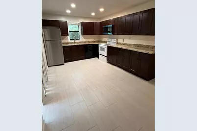 7640  Courtyard Run, Boca Raton, FL 33433 - Photo 2