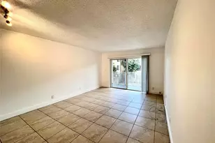 5221 Geneva Way Unit, Doral, FL 33166 - Photo 6