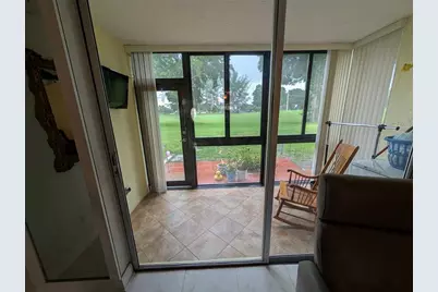 9300 N Hollybrook Lake Dr, Unit #106, Pembroke Pines, FL 33025 - Photo 6