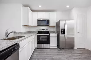 8045 105th Ct, Vero Beach, FL 32967 - Photo 4