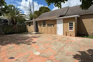 113 SE 4th St, Hallandale Beach, FL 33009 - Photo 18