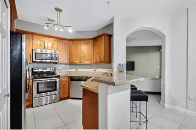 10012 NW 7th Street, Unit #213, Miami, FL 33172 - Photo 10