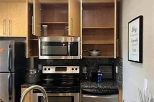 811 NE 14th Pl, Fort Lauderdale, FL 33304 - Photo 20