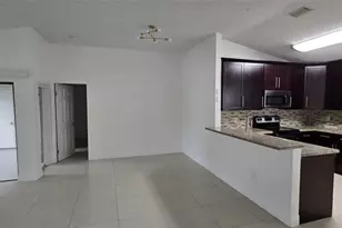 11975 NW 11th St #., Pembroke Pines, FL 33026 - Photo 14