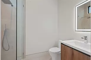 2405 Castilla Isle, Fort Lauderdale, FL 33301 - Photo 32