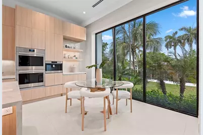 2405  Castilla Isle, Fort Lauderdale, FL 33301 - Photo 12