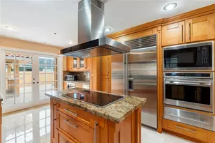 8235 NW 164th St, Miami Lakes, FL 33016 - Photo 32