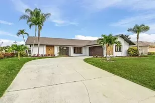 813 SW 52nd St, Cape Coral, FL 33914 - Photo 1