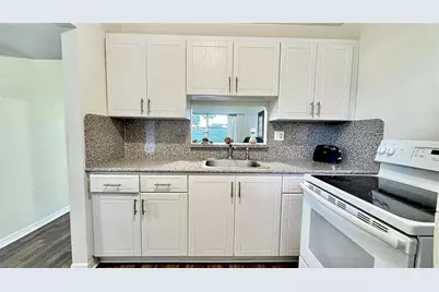 5103 NW 35th St, Unit #606, Lauderdale Lakes, FL 33319 - Photo 8