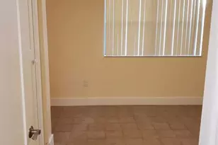 750 NE 199th St, Miami, FL 33179 - Photo 36