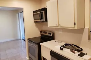 750 NE 199th St, Miami, FL 33179 - Photo 24