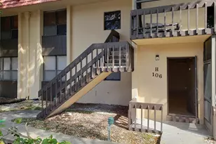 750 NE 199th St, Miami, FL 33179 - Photo 2