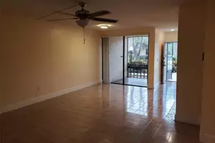 750 NE 199th St, Miami, FL 33179 - Photo 18