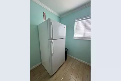 323  Monroe St, Hollywood, FL 33019 - Photo 8