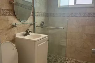 323 Monroe St, Hollywood, FL 33019 - Photo 10