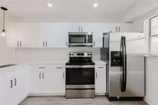 7579 NW 79th Ave, Tamarac, FL 33321 - Photo 2