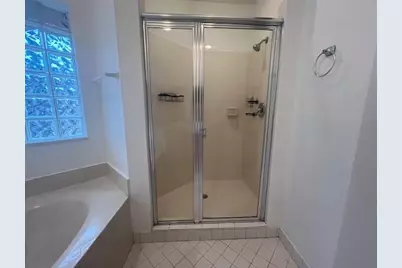 16360  Malibu Dr, Weston, FL 33326 - Photo 16