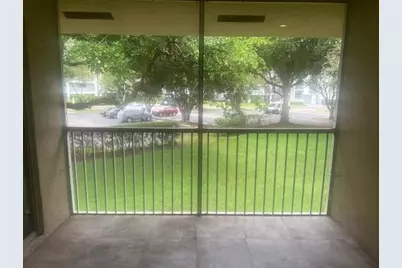 16360  Malibu Dr, Weston, FL 33326 - Photo 24