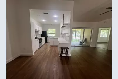 16360  Malibu Dr, Weston, FL 33326 - Photo 2