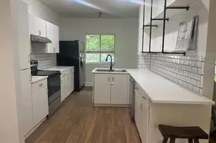 16360 Malibu Dr, Weston, FL 33326 - Photo 6