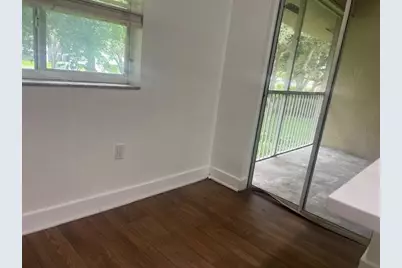 16360  Malibu Dr, Weston, FL 33326 - Photo 8