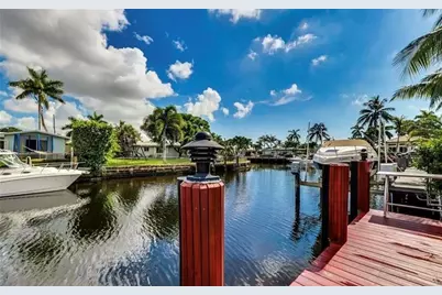 361 SE 9th Ct, Pompano Beach, FL 33060 - Photo 38