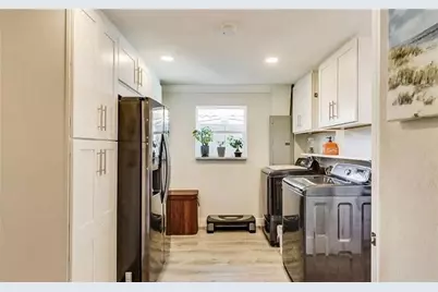 361 SE 9th Ct, Pompano Beach, FL 33060 - Photo 10