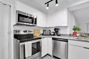 250 NW 67th St, Boca Raton, FL 33487 - Photo 8