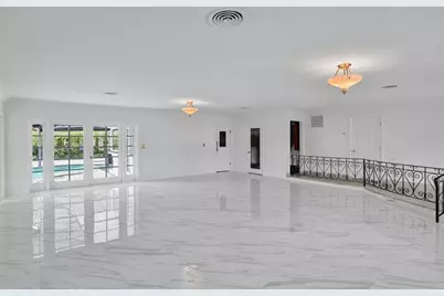 2210 NE 61st Ct, Fort Lauderdale, FL 33308 - Photo 10
