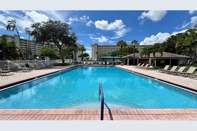 2650 S Course Dr, Unit #401, Pompano Beach, FL 33069 - Photo 32