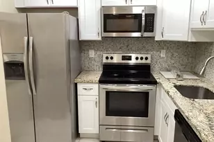 9235 SW 8th St, Boca Raton, FL 33428 - Photo 2