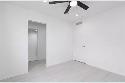 713 SW 4th Ct, Hallandale Beach, FL 33009 - Photo 40