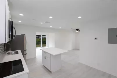 713 SW 4th Ct, Hallandale Beach, FL 33009 - Photo 38